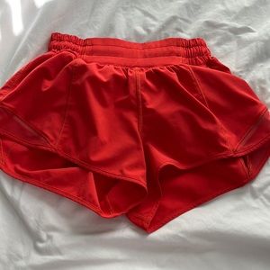 Lululemon Hotty Hots